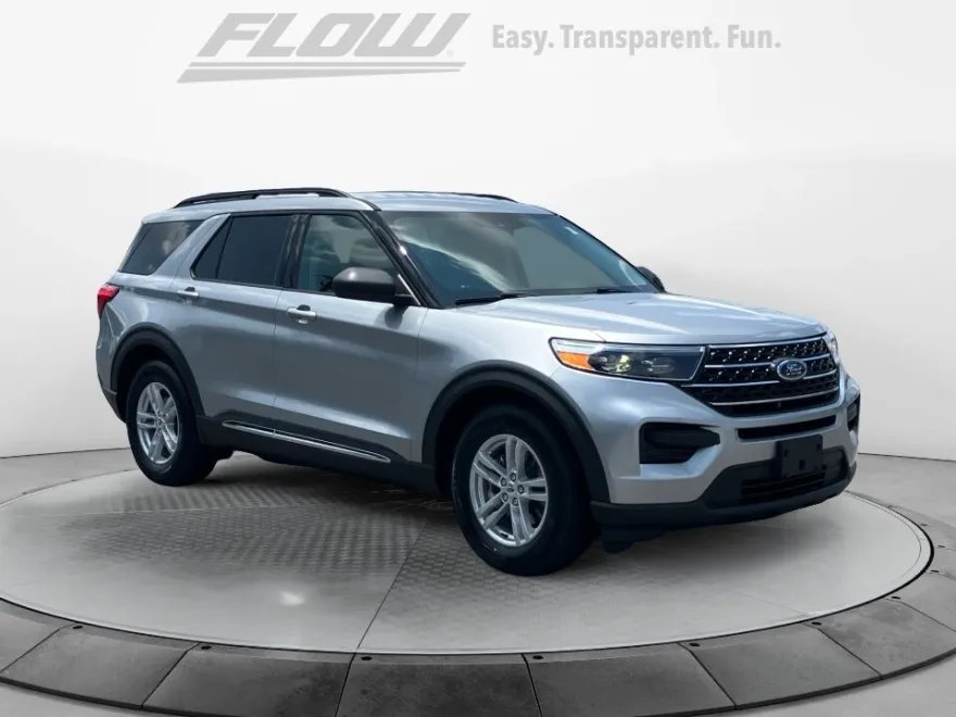 2022 Ford Explorer XLT photo 1