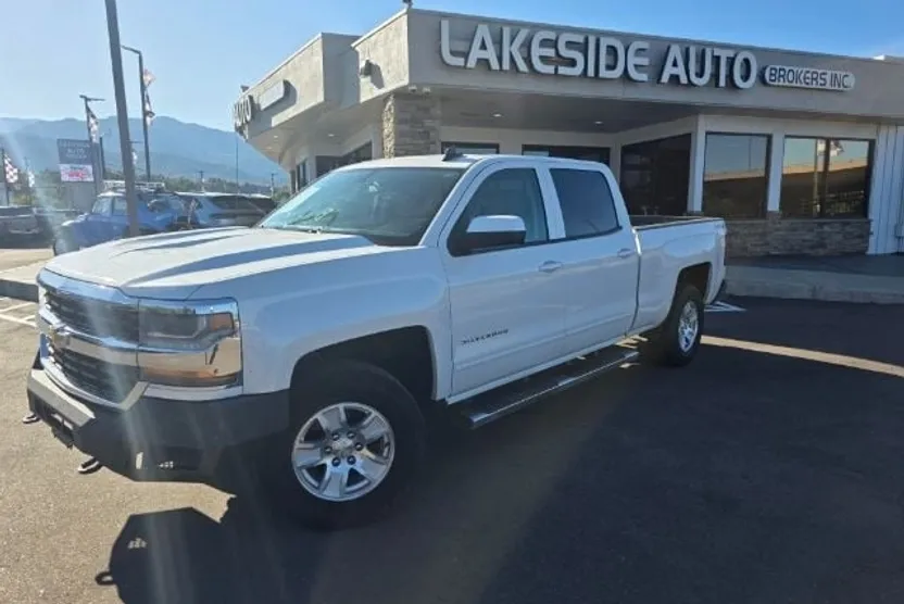 2016 Chevrolet Silverado 1500 LT photo 1