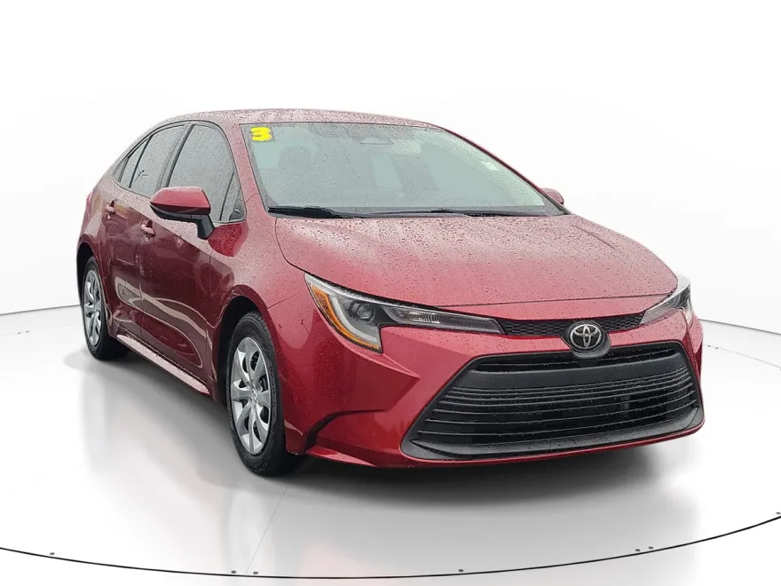 2023 Toyota Corolla LE photo 1