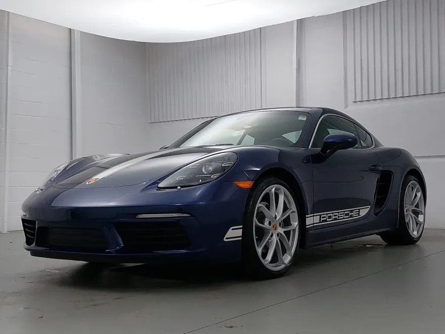 2024 Porsche Cayman photo 1
