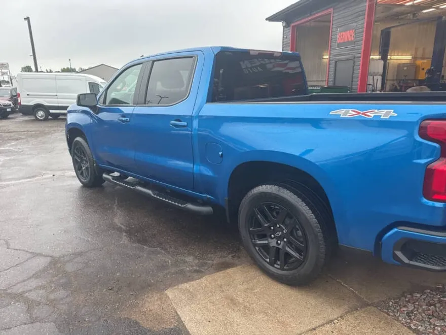 2023 Chevrolet Silverado 1500 RST photo 1