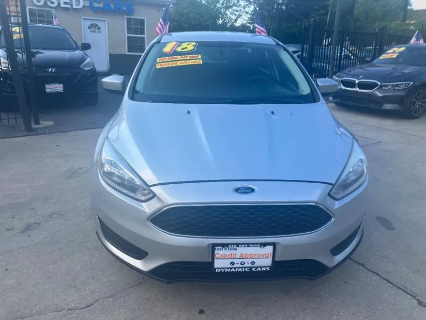 2018 Ford Focus SE photo 1