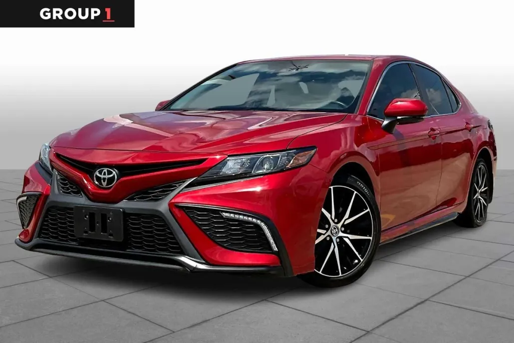 2023 Toyota Camry SE photo 1