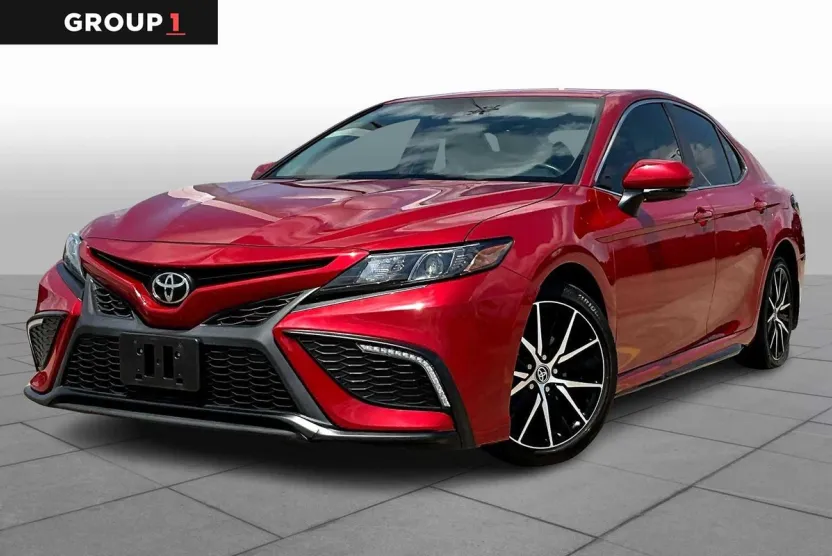 2023 Toyota Camry SE photo 1