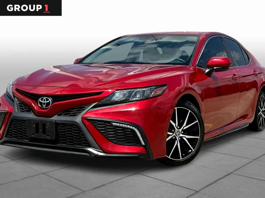 2023 Toyota Camry SE photo 1