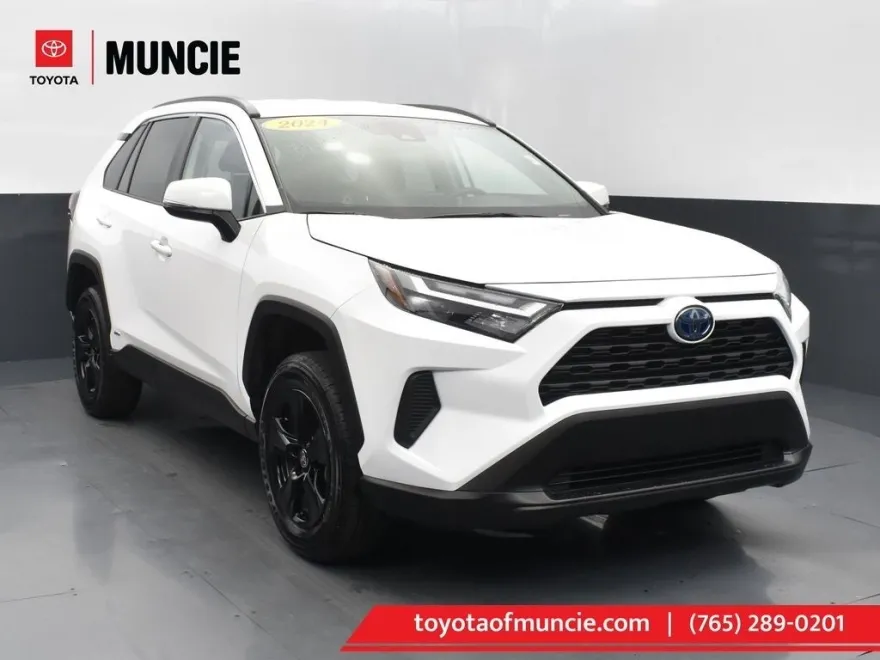 2024 Toyota RAV4 Hybrid XLE photo 1