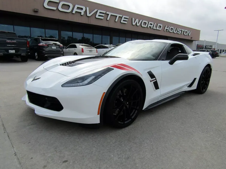 2019 Chevrolet Corvette 2LT Grand Sport Coupe photo 1