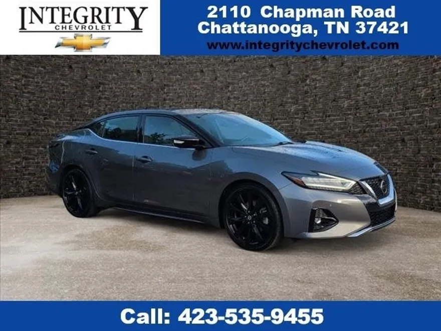 2019 Nissan Maxima SR photo 1