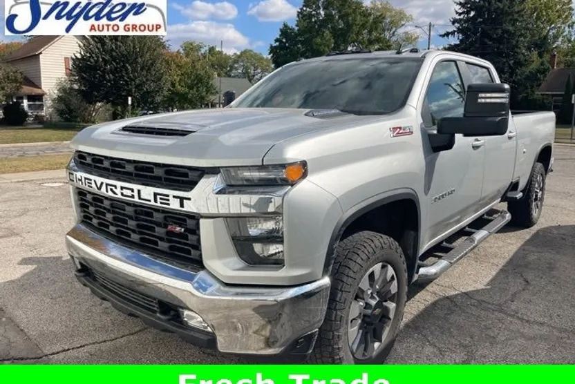 2023 Chevrolet Silverado 3500HD LT photo 1