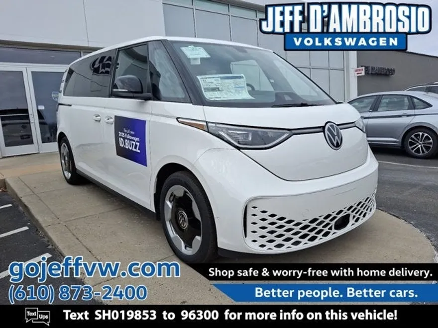 2025 Volkswagen ID. Buzz Pro S photo 1