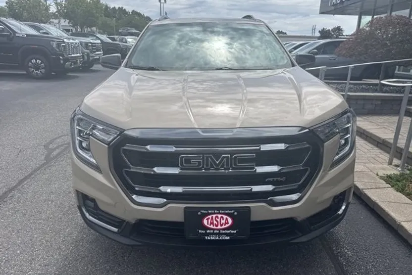 2022 Gmc Terrain AT4 photo 1