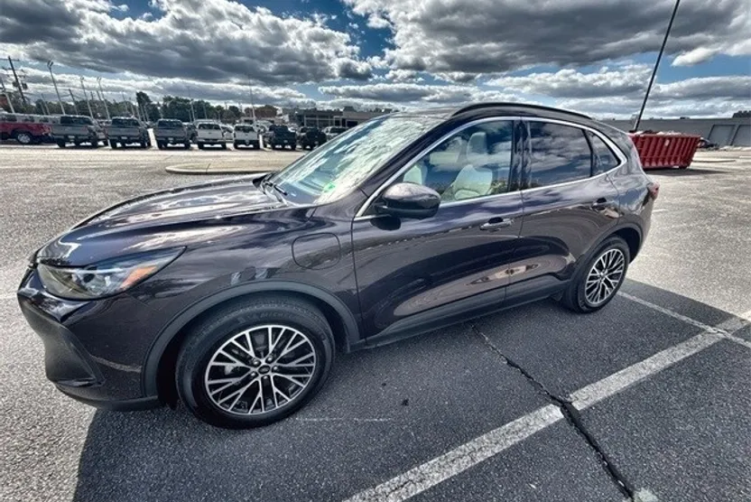2023 Ford Escape Plug-In Hybrid Base photo 1