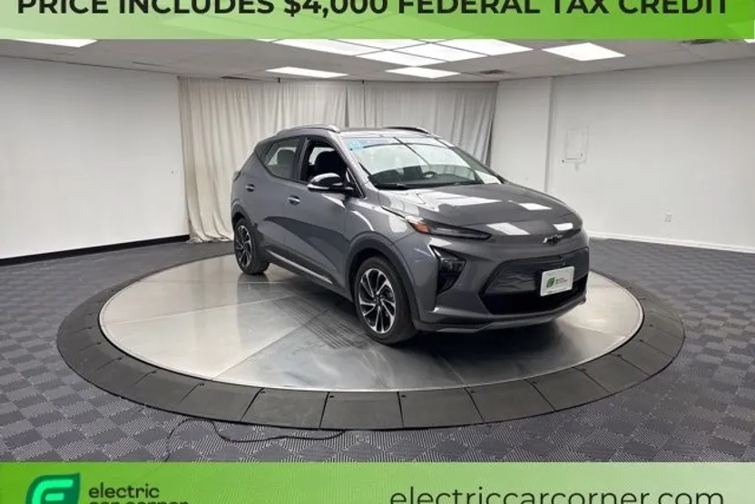 2022 Chevrolet Bolt EUV Premier photo 1