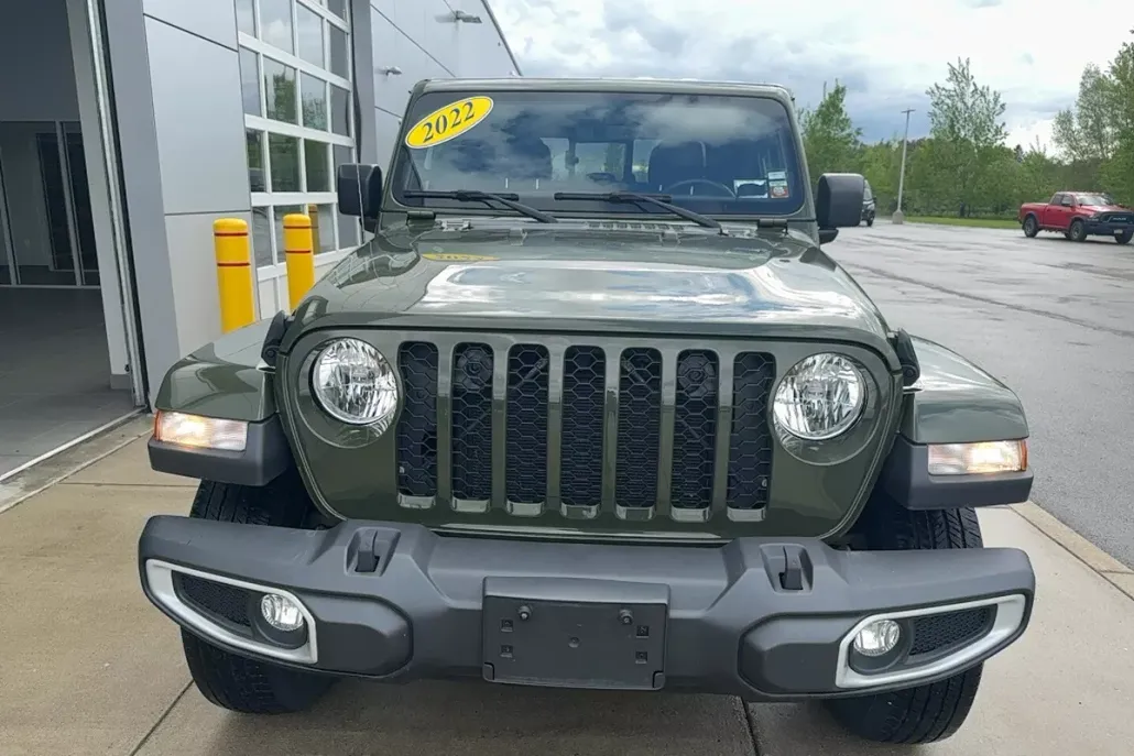 2022 Jeep Gladiator Sport photo 1