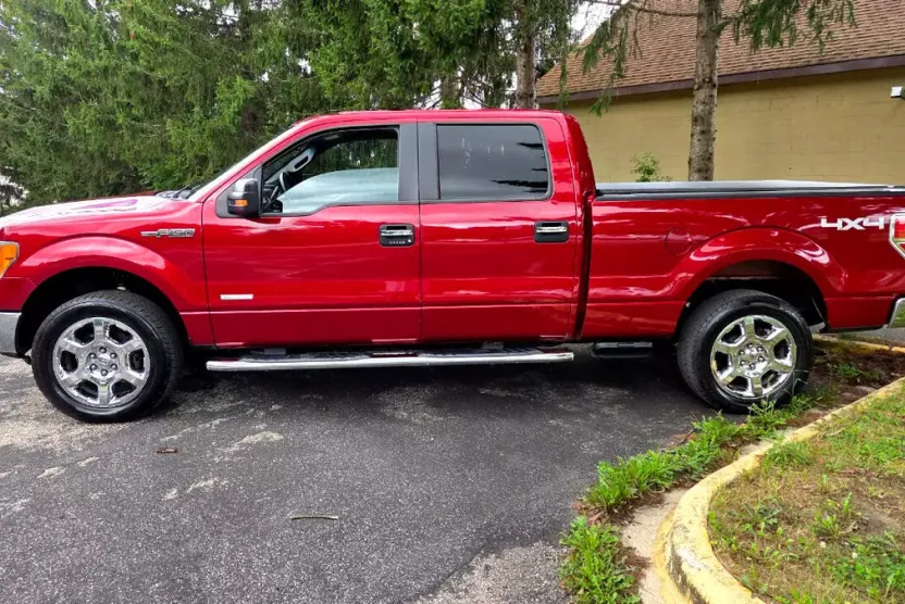 2014 Ford F-150 XLT photo 1