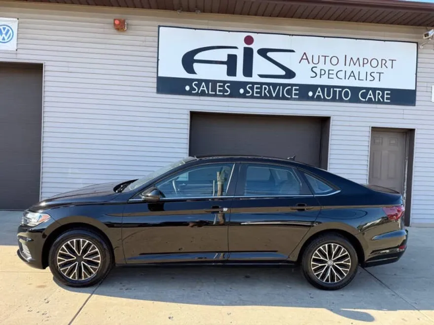2020 Volkswagen Jetta SE photo 1