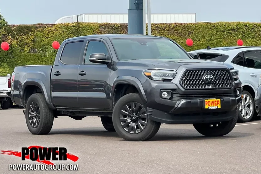 2023 Toyota Tacoma Limited V6 photo 1