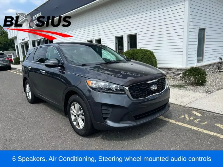 2019 Kia Sorento LX photo 1
