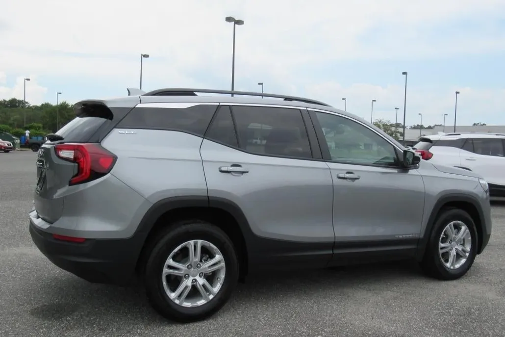 2023 Gmc Terrain SLE photo 1