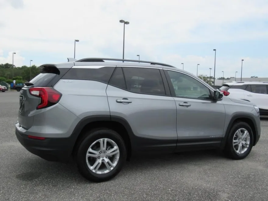 2023 Gmc Terrain SLE photo 1