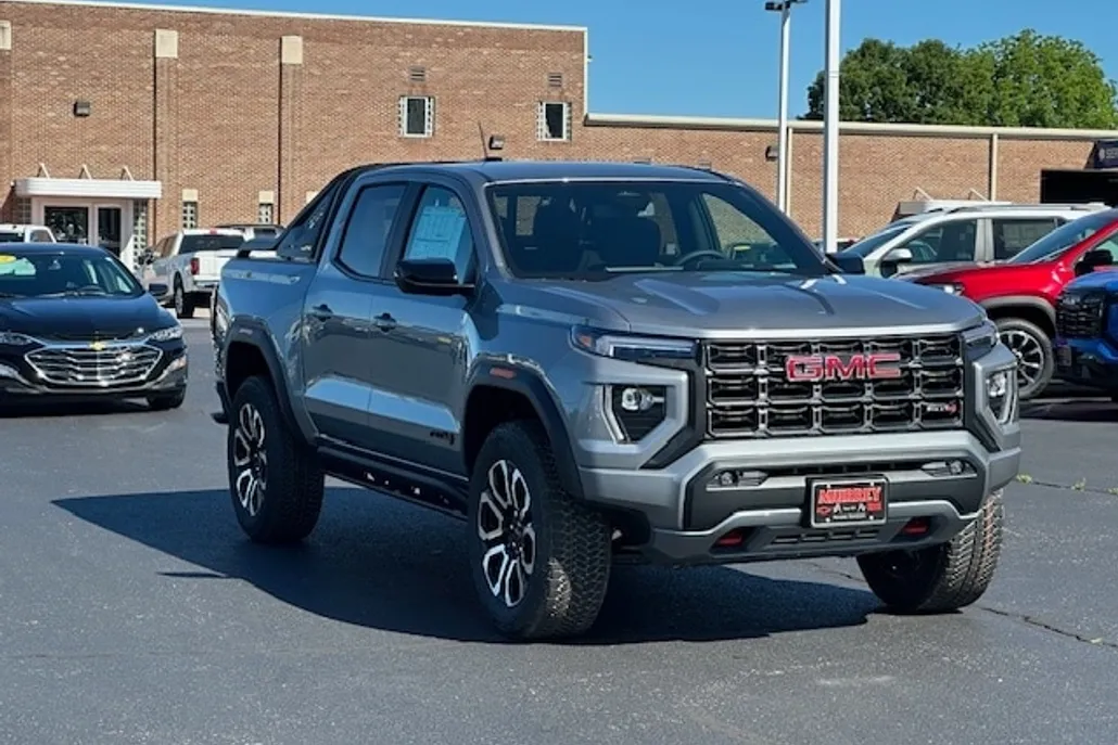 2025 Gmc Canyon AT4 photo 1