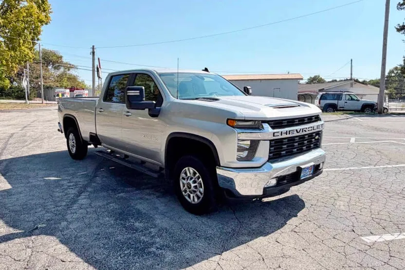 2023 Chevrolet Silverado 2500HD LT photo 1