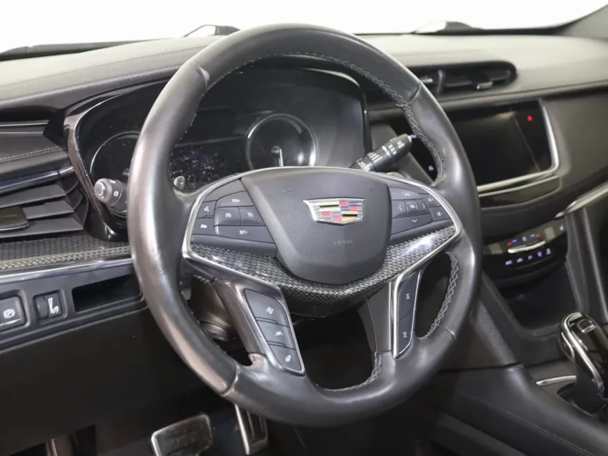 2020 Cadillac XT5 Sport photo 1