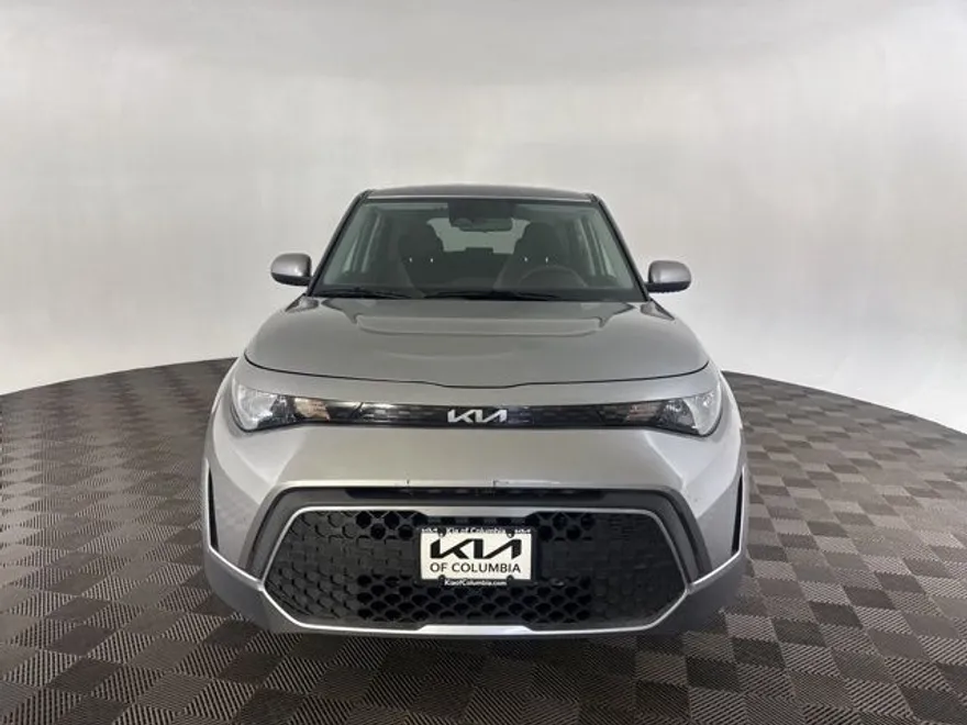 2023 Kia Soul LX photo 1