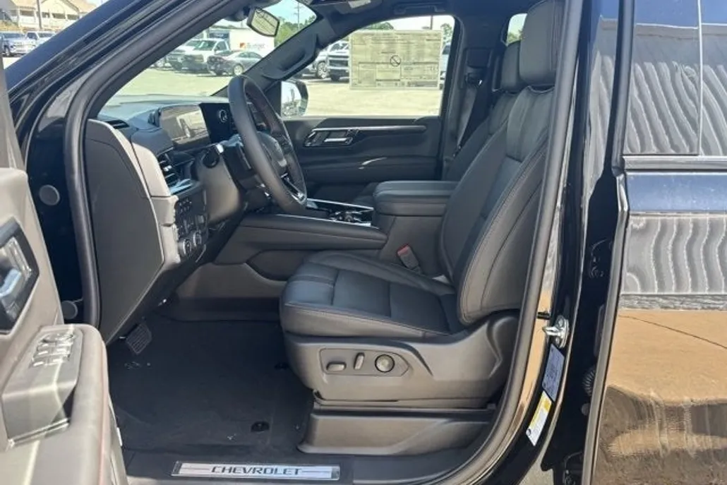 2026 Chevrolet Tahoe RST photo 1