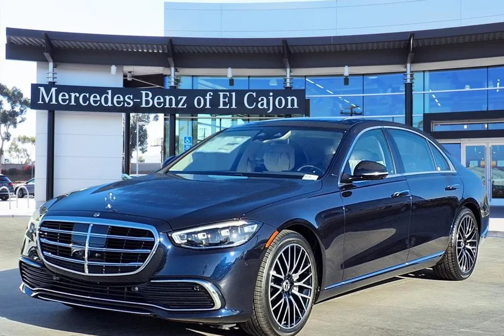 2026 Mercedes Benz S 500 4MATIC photo 1