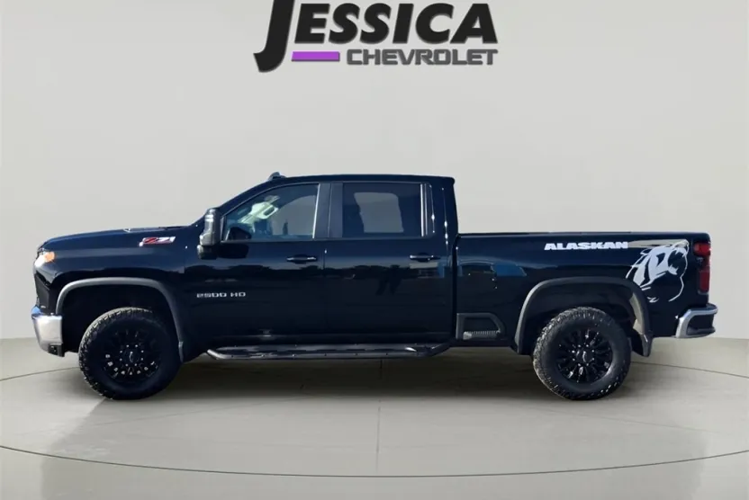 2022 Chevrolet Silverado 2500HD LT photo 1