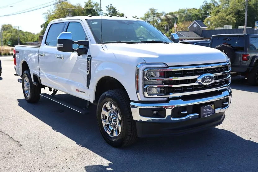 2024 Ford F-350 King Ranch photo 1