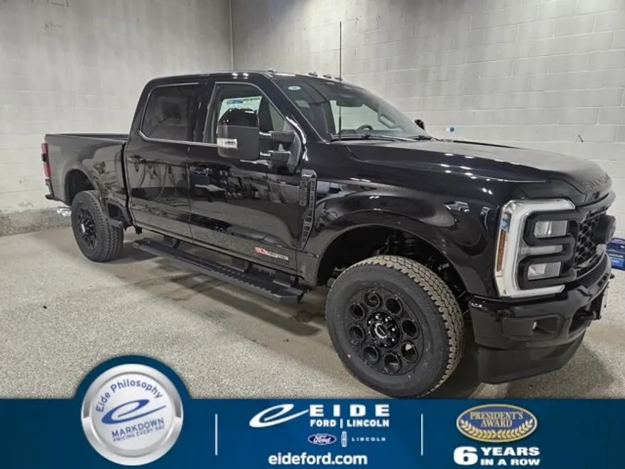 2025 Ford F-350 Lariat photo 1