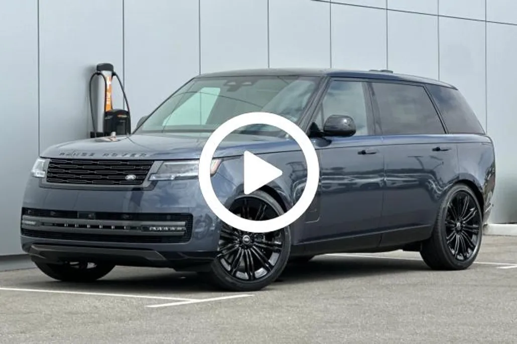 2025 Land Rover Range Rover SE photo 1