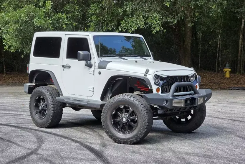 2012 Jeep Wrangler Sahara photo 1