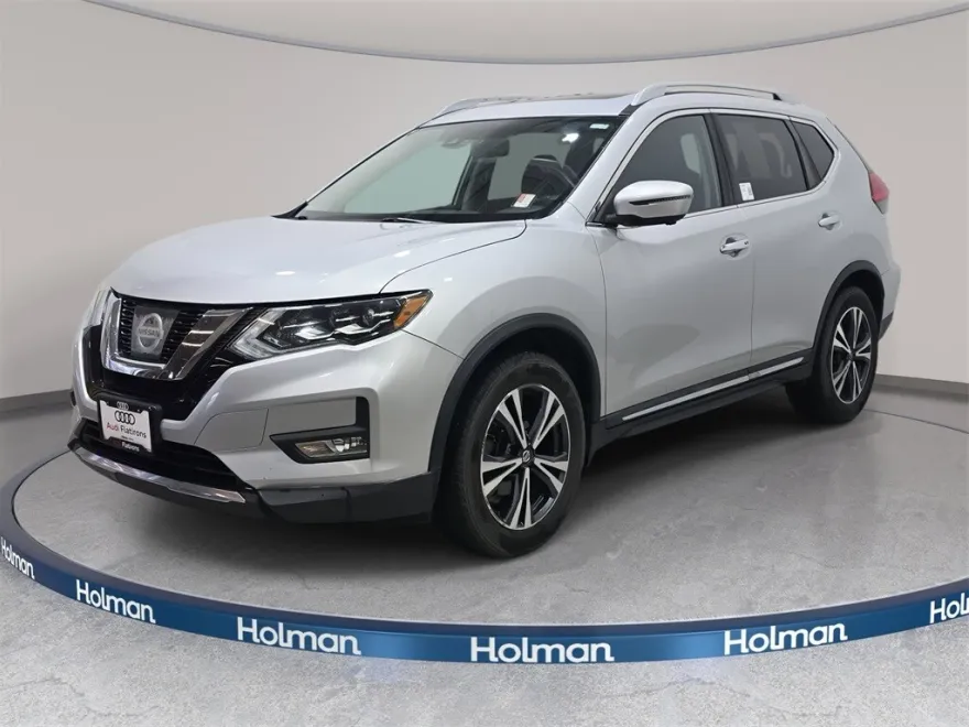 2017 Nissan Rogue SL photo 1