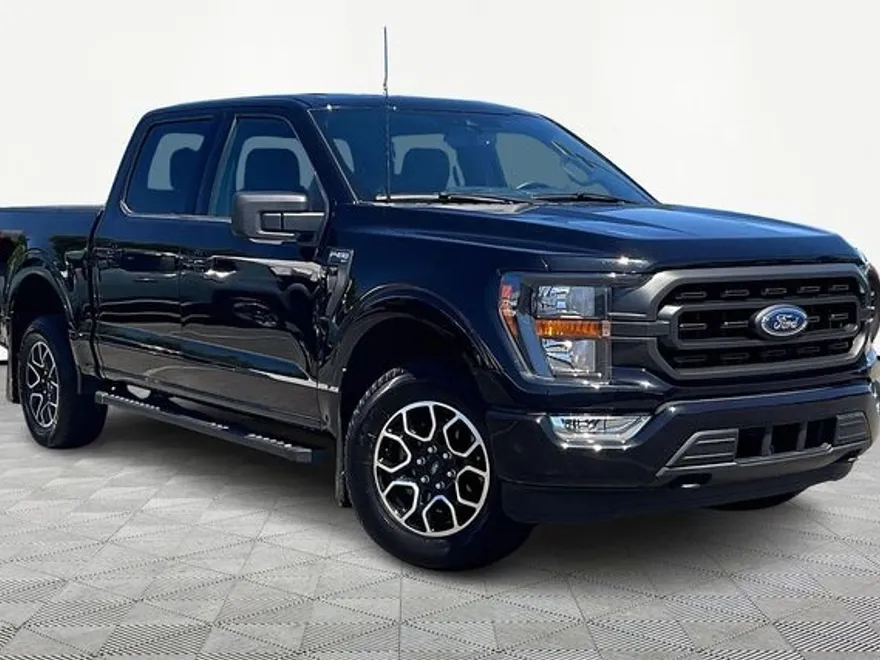2023 Ford F-150 XLT photo 1