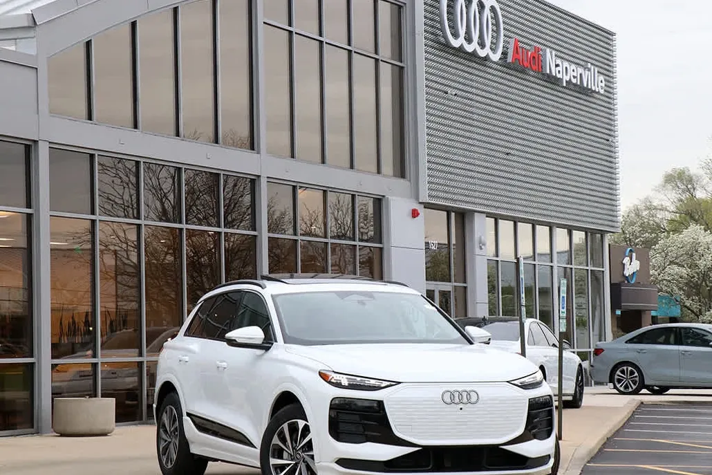 2025 Audi Q6 E-tron Premium Plus photo 1