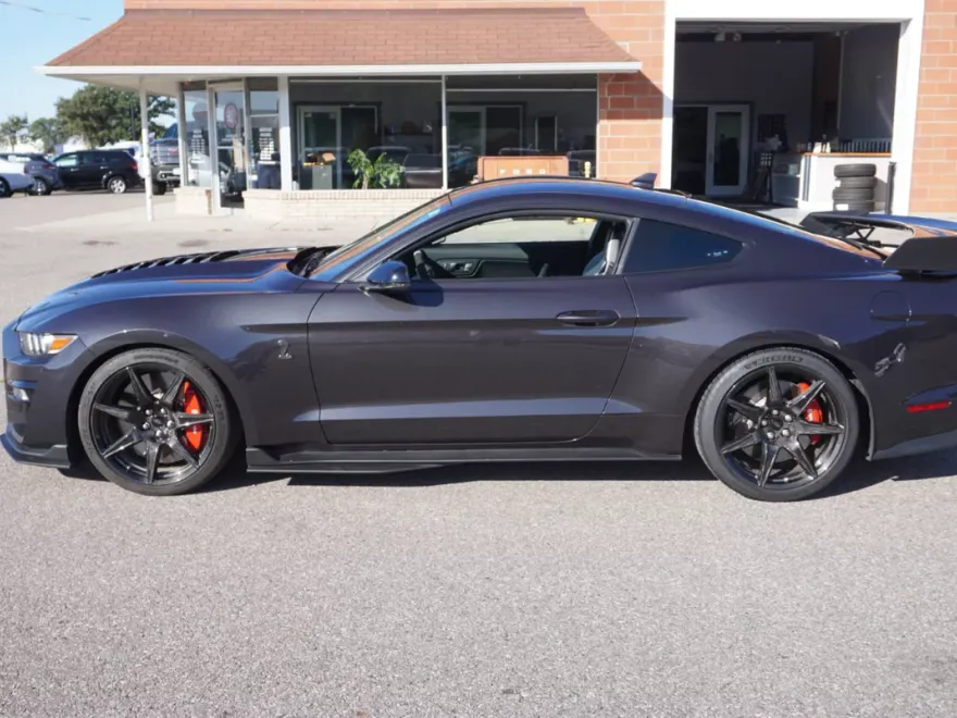 2022 Ford Mustang Shelby GT500 photo 1