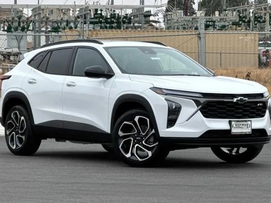 2025 Chevrolet Trax photo 1