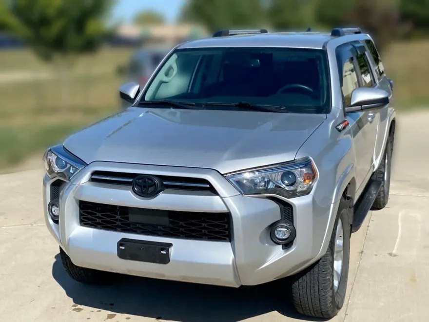 2021 Toyota 4Runner SR5 photo 1