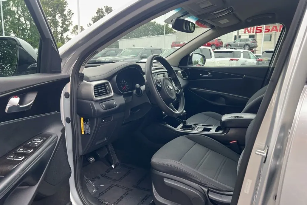 2018 Kia Sorento L photo 1