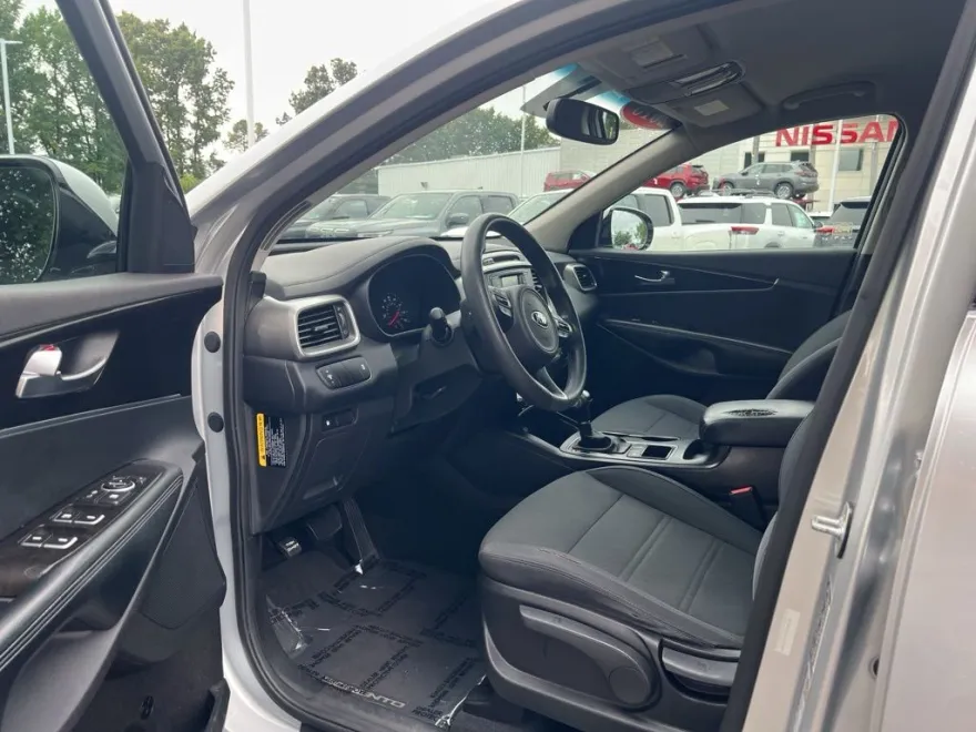 2018 Kia Sorento L photo 1