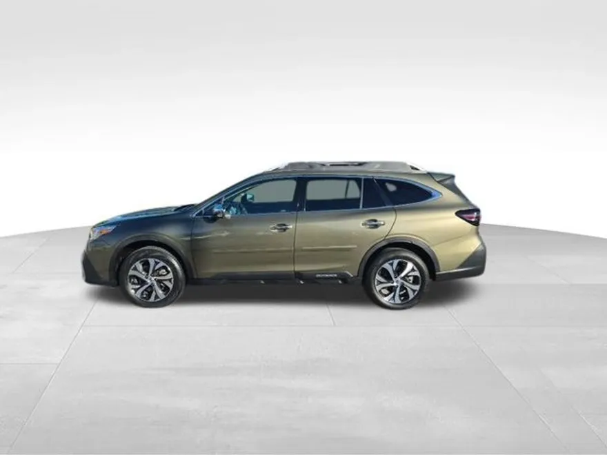 2022 Subaru Outback Touring photo 1