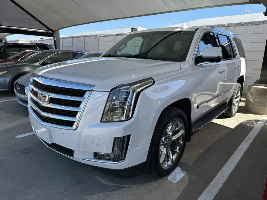 2018 Cadillac Escalade Luxury Sport photo 1