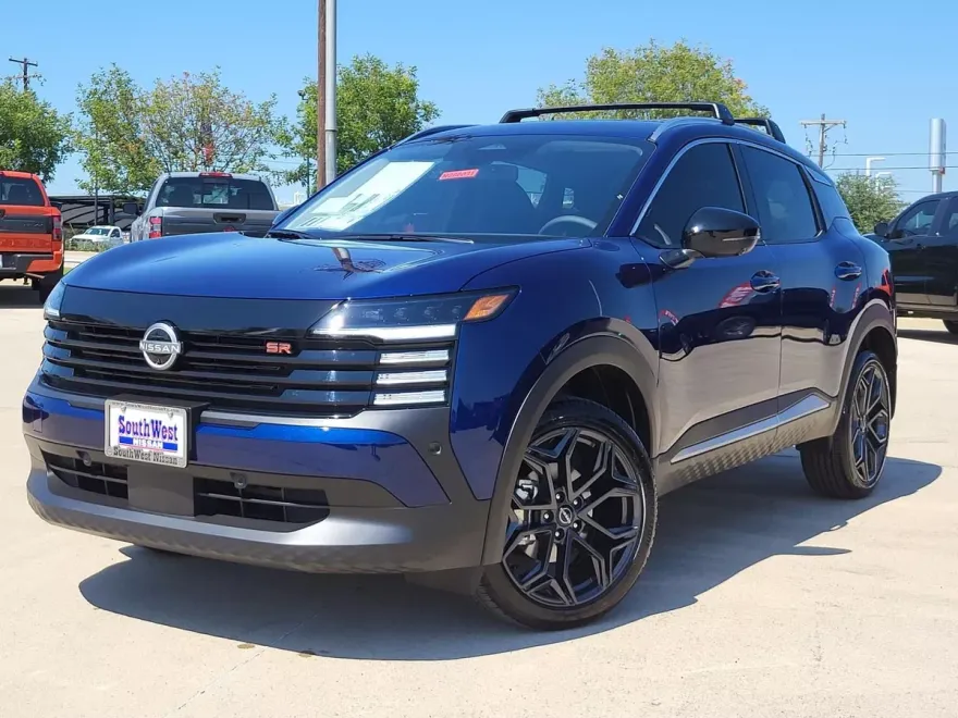2026 Nissan Kicks SR photo 1