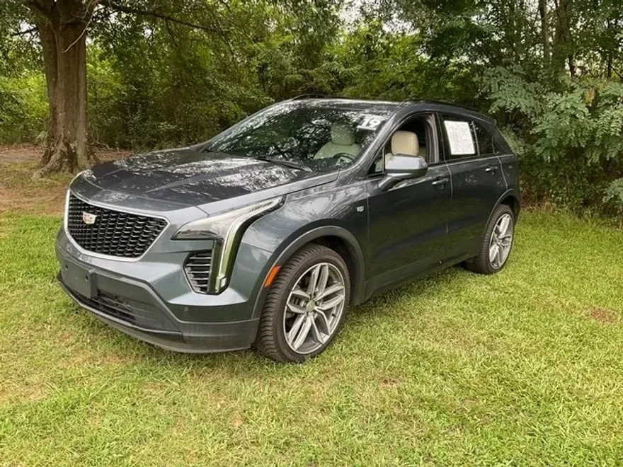 2019 Cadillac XT4 Sport photo 1