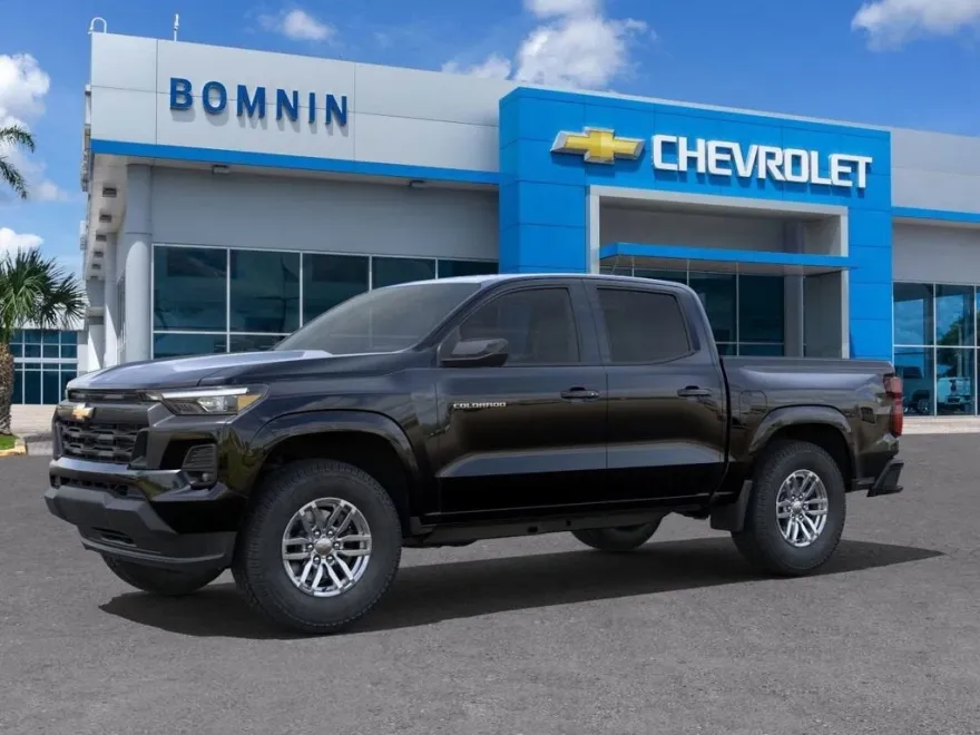 2025 Chevrolet Colorado Work Truck LT photo 1