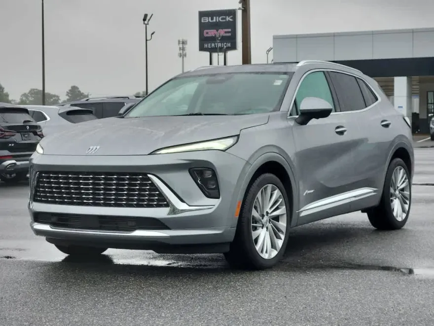 2024 Buick Envision Avenir photo 1