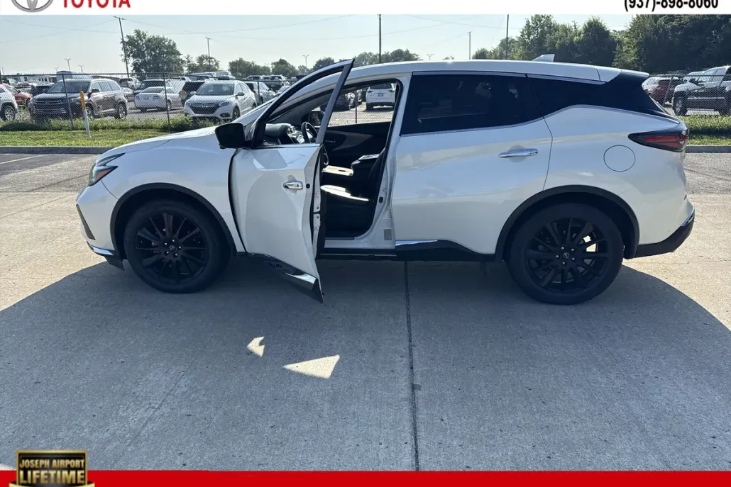 2023 Nissan Murano SL photo 1